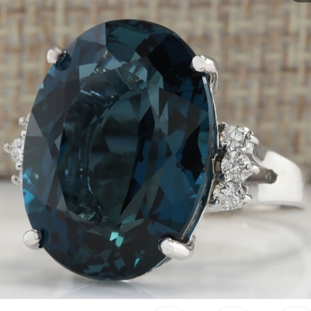 NWT LONDON BLUE TOPAZ RING - Picture 3 of 5